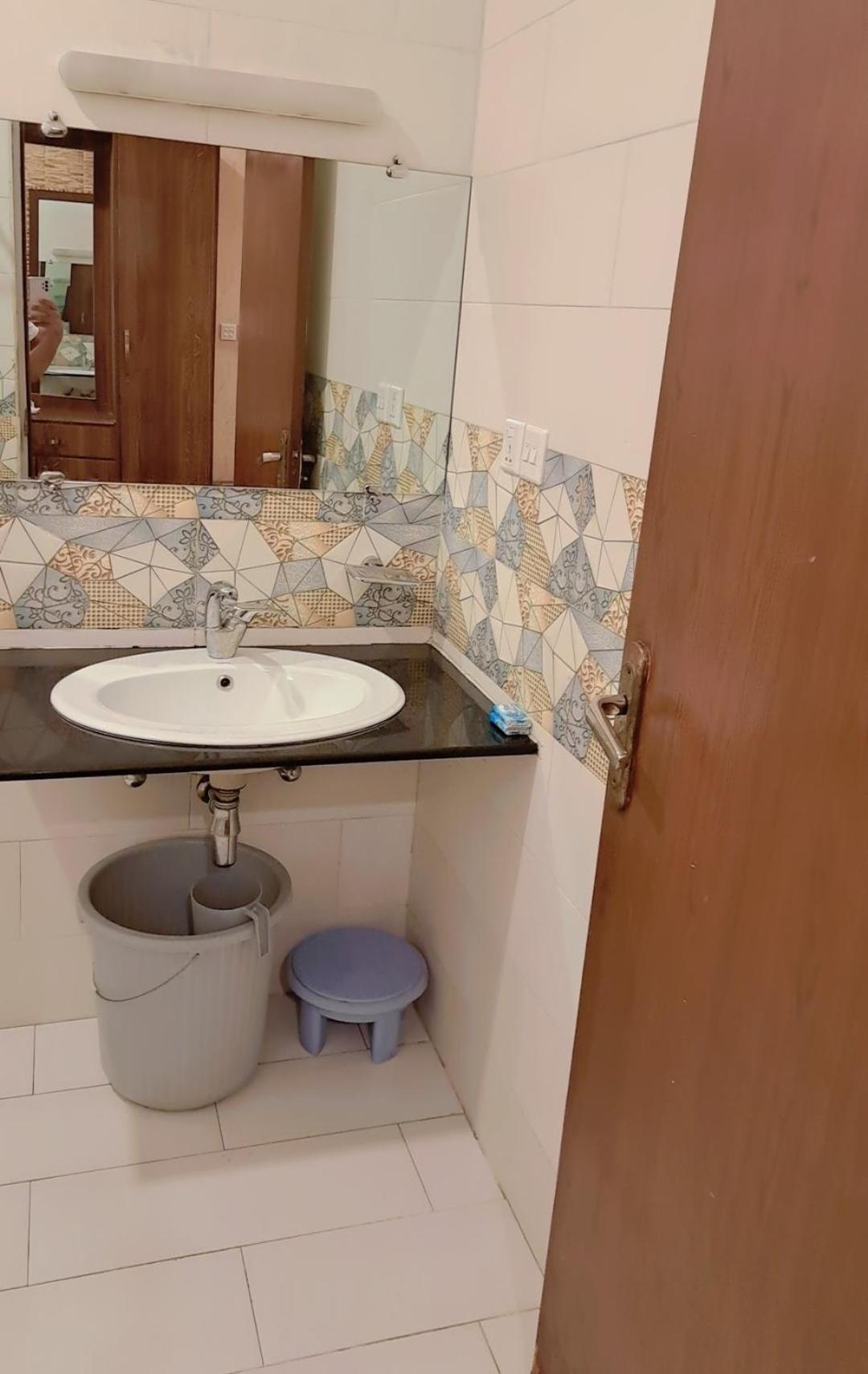 Royal Grace Guest House Islamabad Extérieur photo