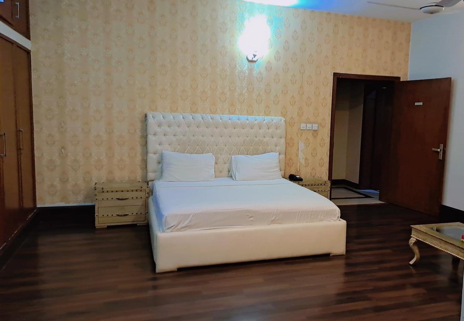 Royal Grace Guest House Islamabad Extérieur photo