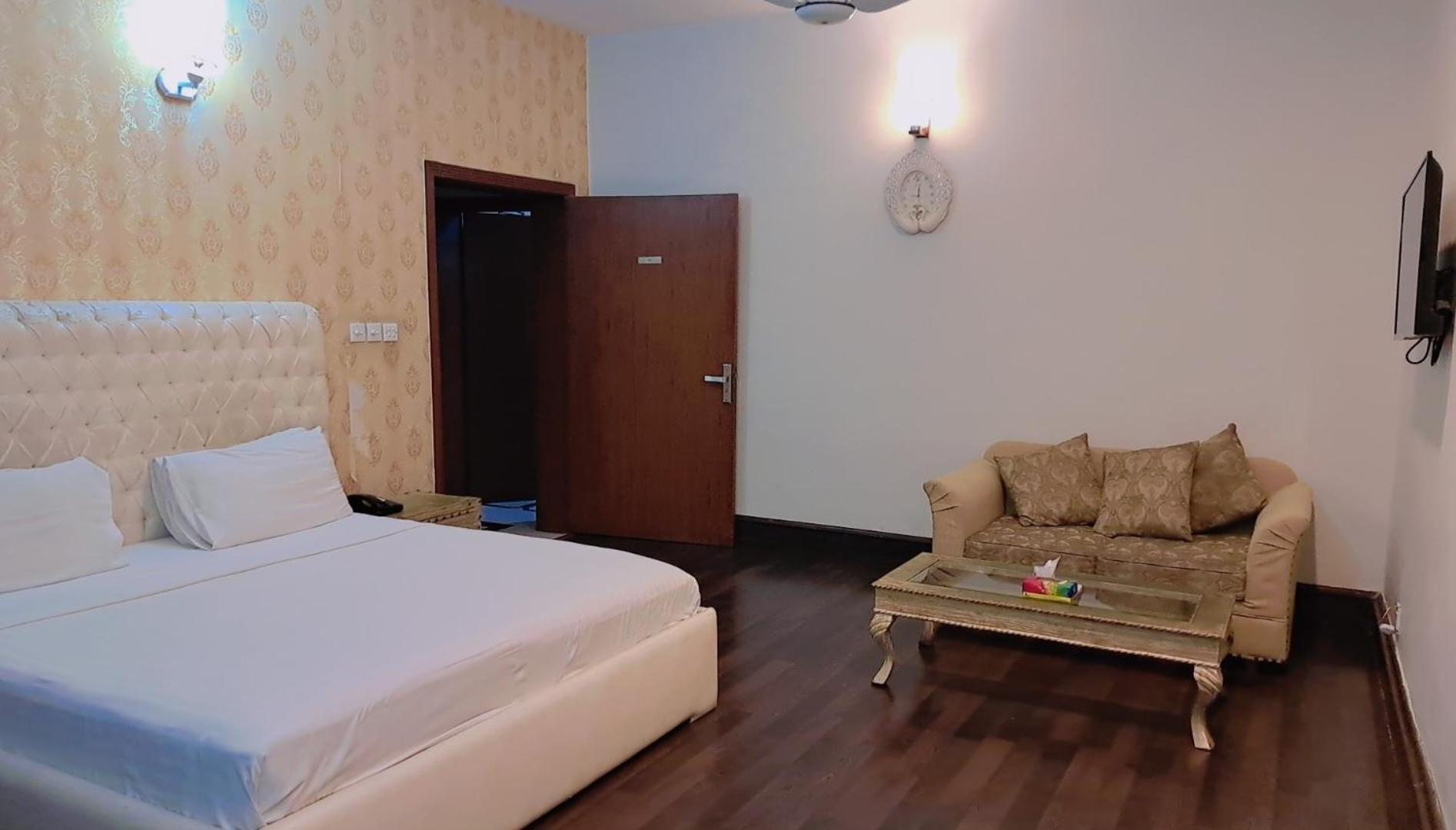 Royal Grace Guest House Islamabad Extérieur photo